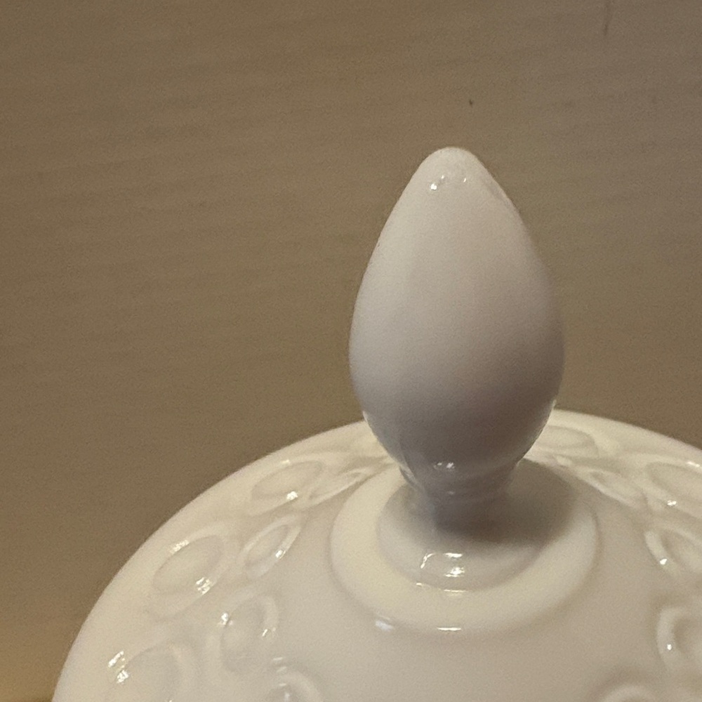 White Decorative Lidded Bowl - Picture 3 of 7